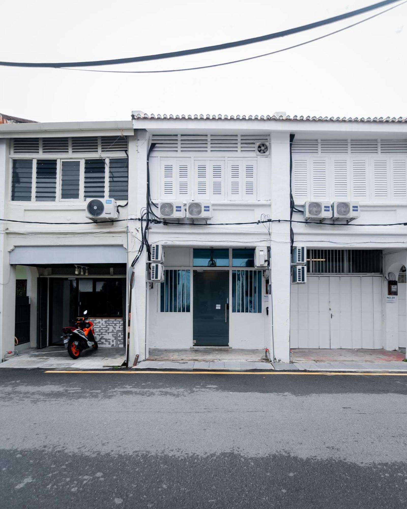 The Terraces By Aayu George Town Penang Hostel Екстериор снимка