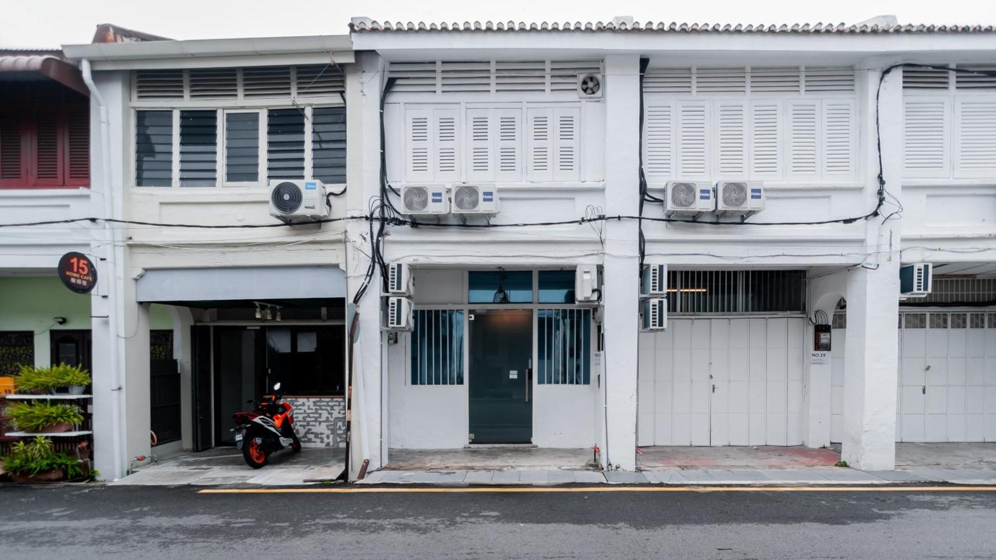 The Terraces By Aayu George Town Penang Hostel Екстериор снимка