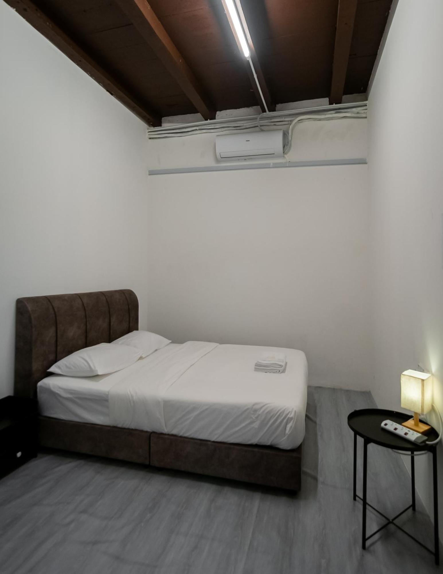 The Terraces By Aayu George Town Penang Hostel Екстериор снимка