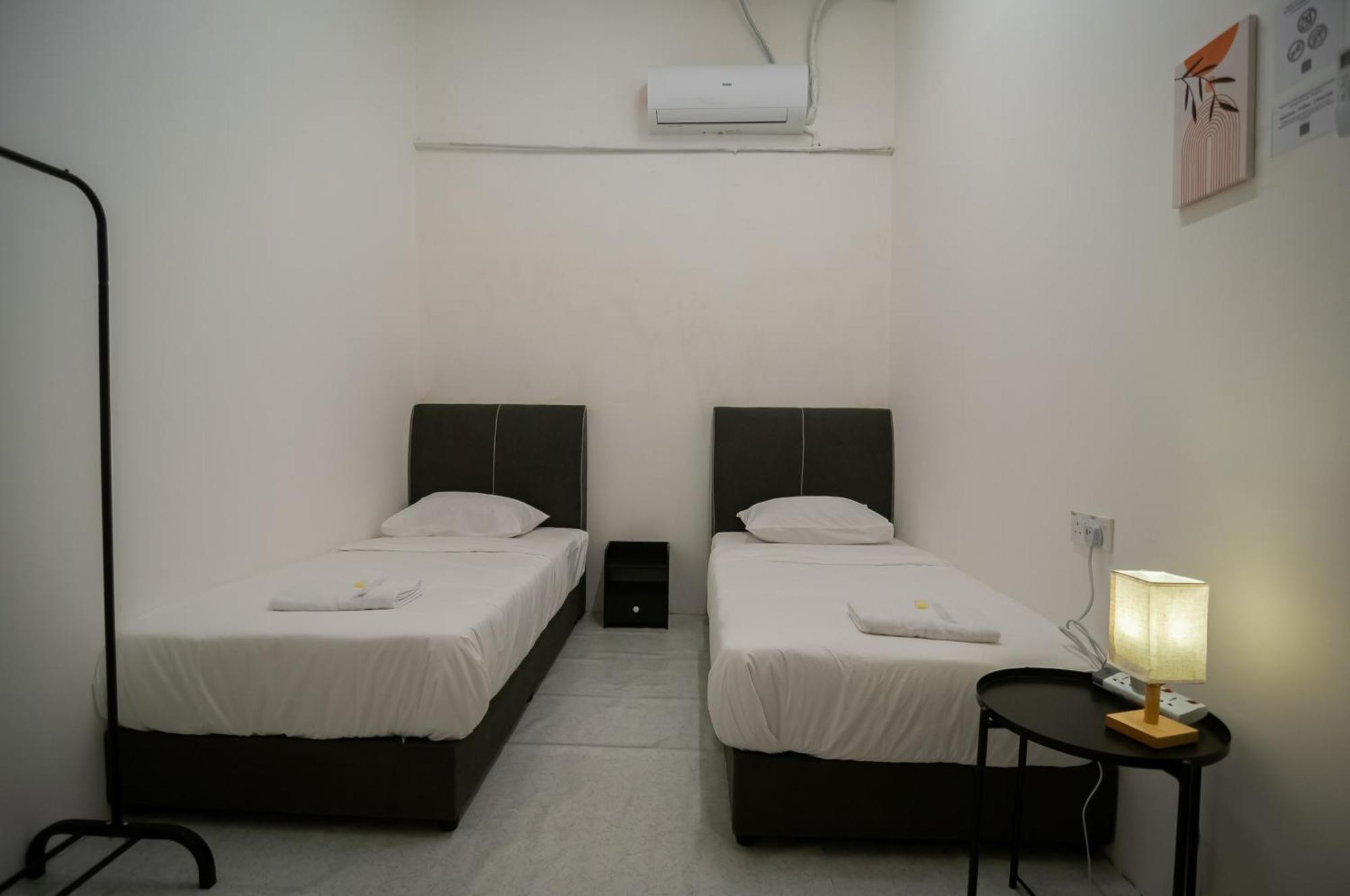 The Terraces By Aayu George Town Penang Hostel Екстериор снимка
